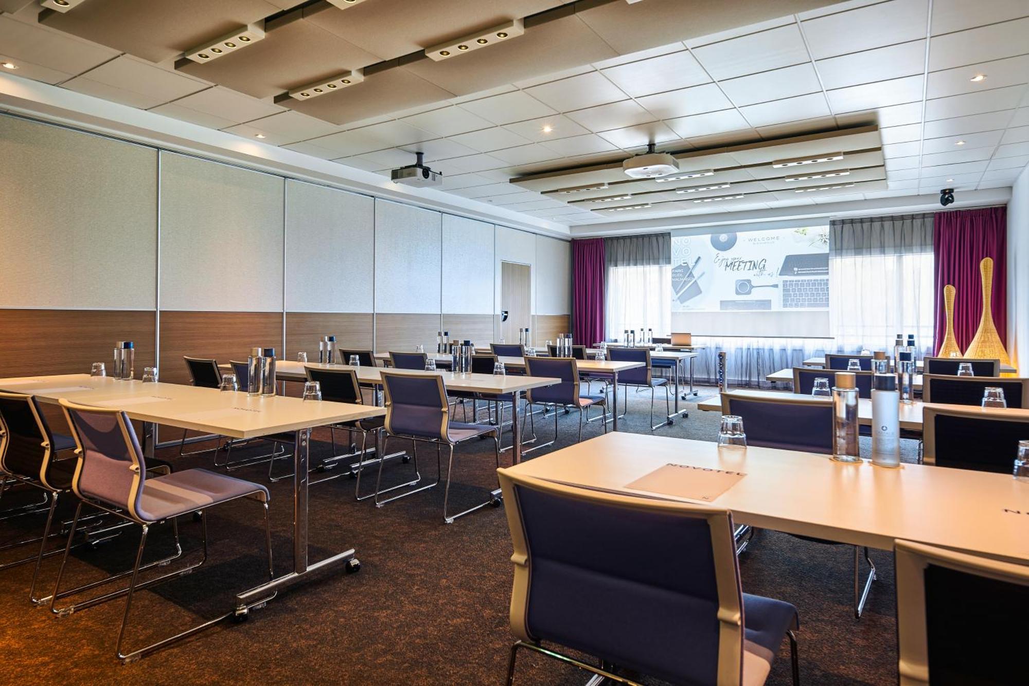 Novotel Paris Rueil Malmaison Екстериор снимка