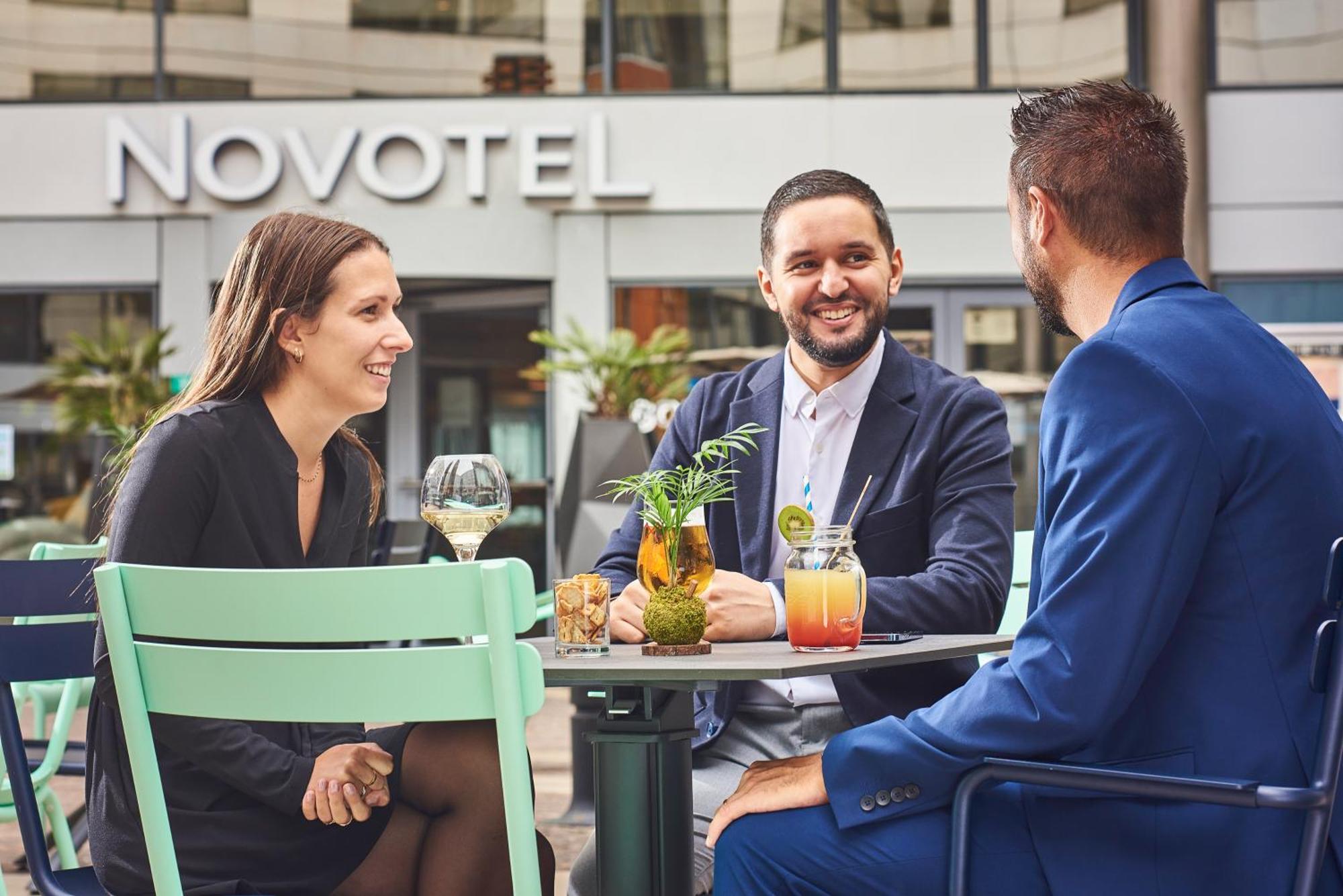 Novotel Paris Rueil Malmaison Екстериор снимка