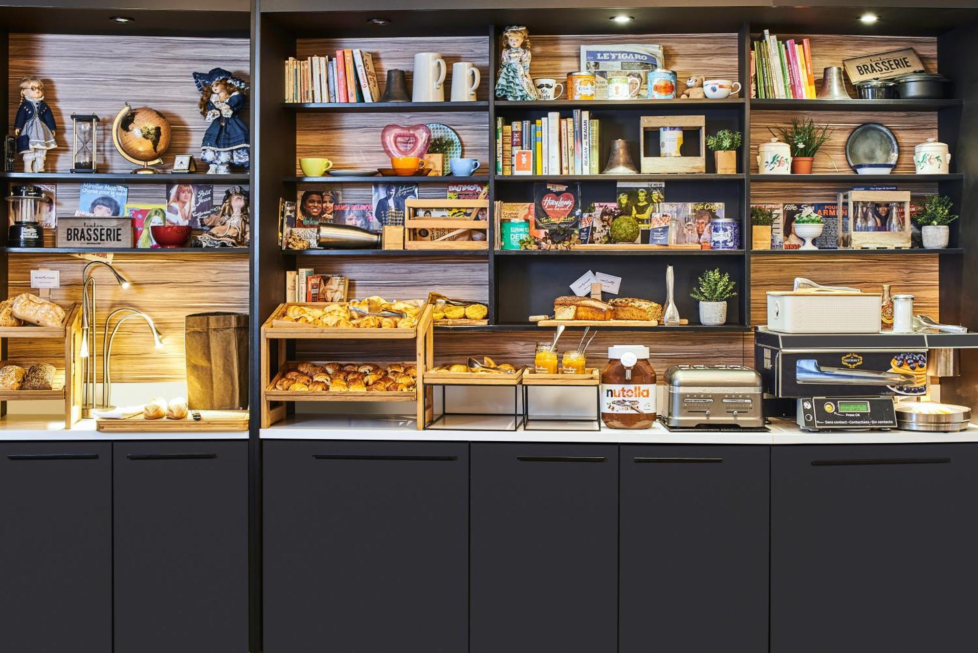 Novotel Paris Rueil Malmaison Екстериор снимка