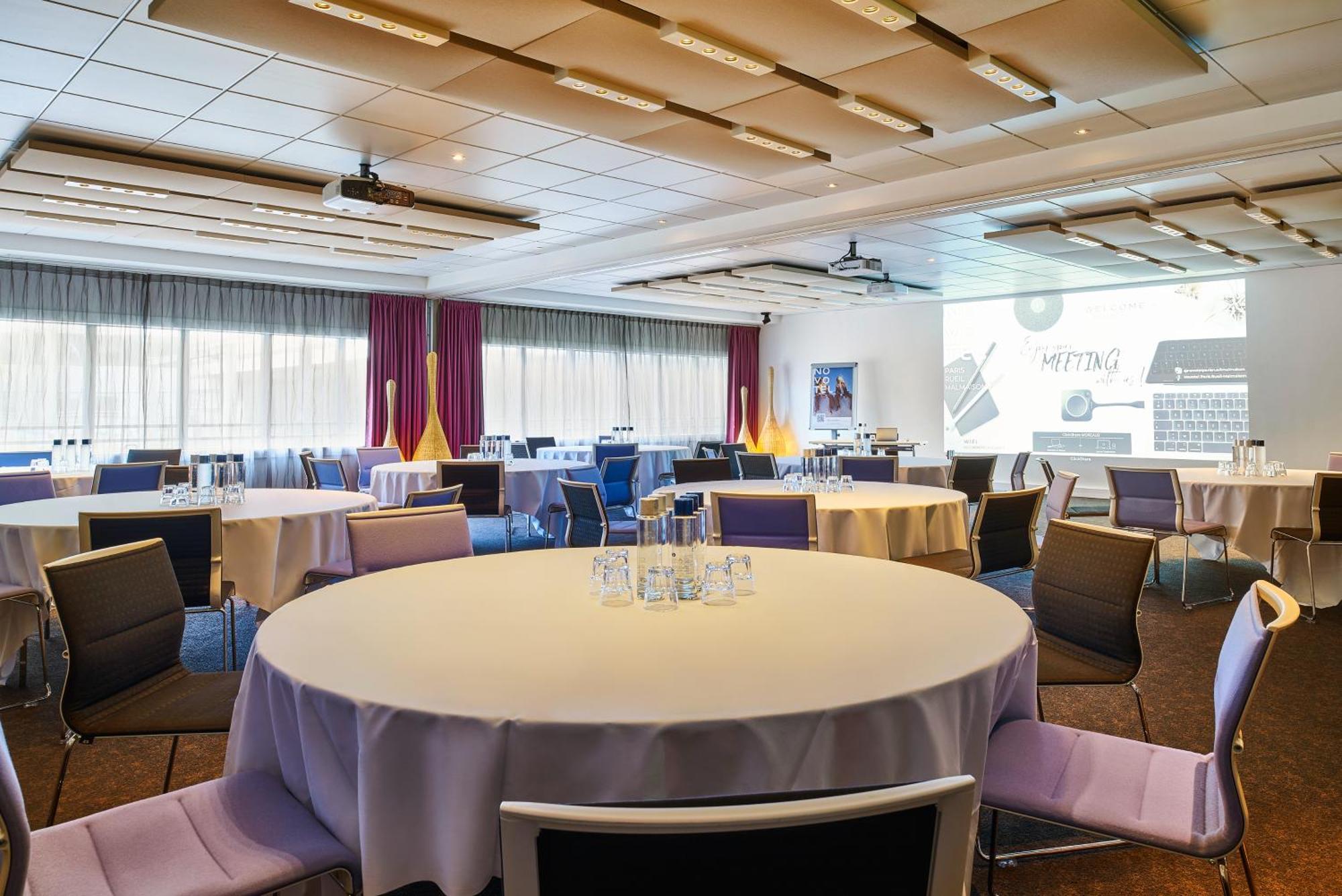 Novotel Paris Rueil Malmaison Екстериор снимка