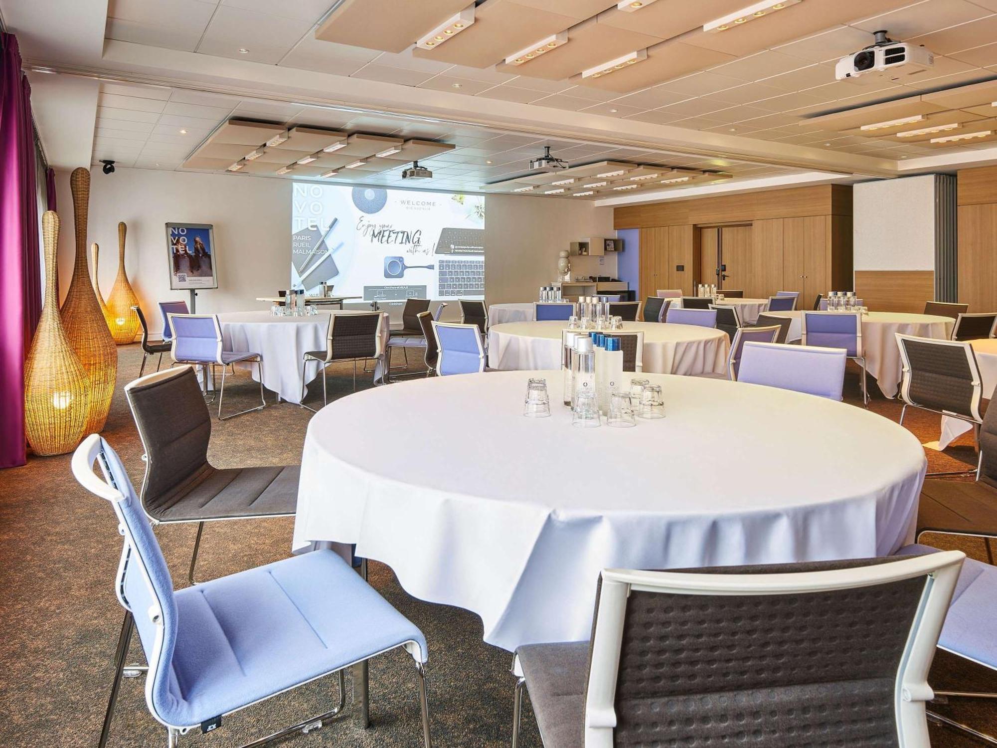 Novotel Paris Rueil Malmaison Екстериор снимка