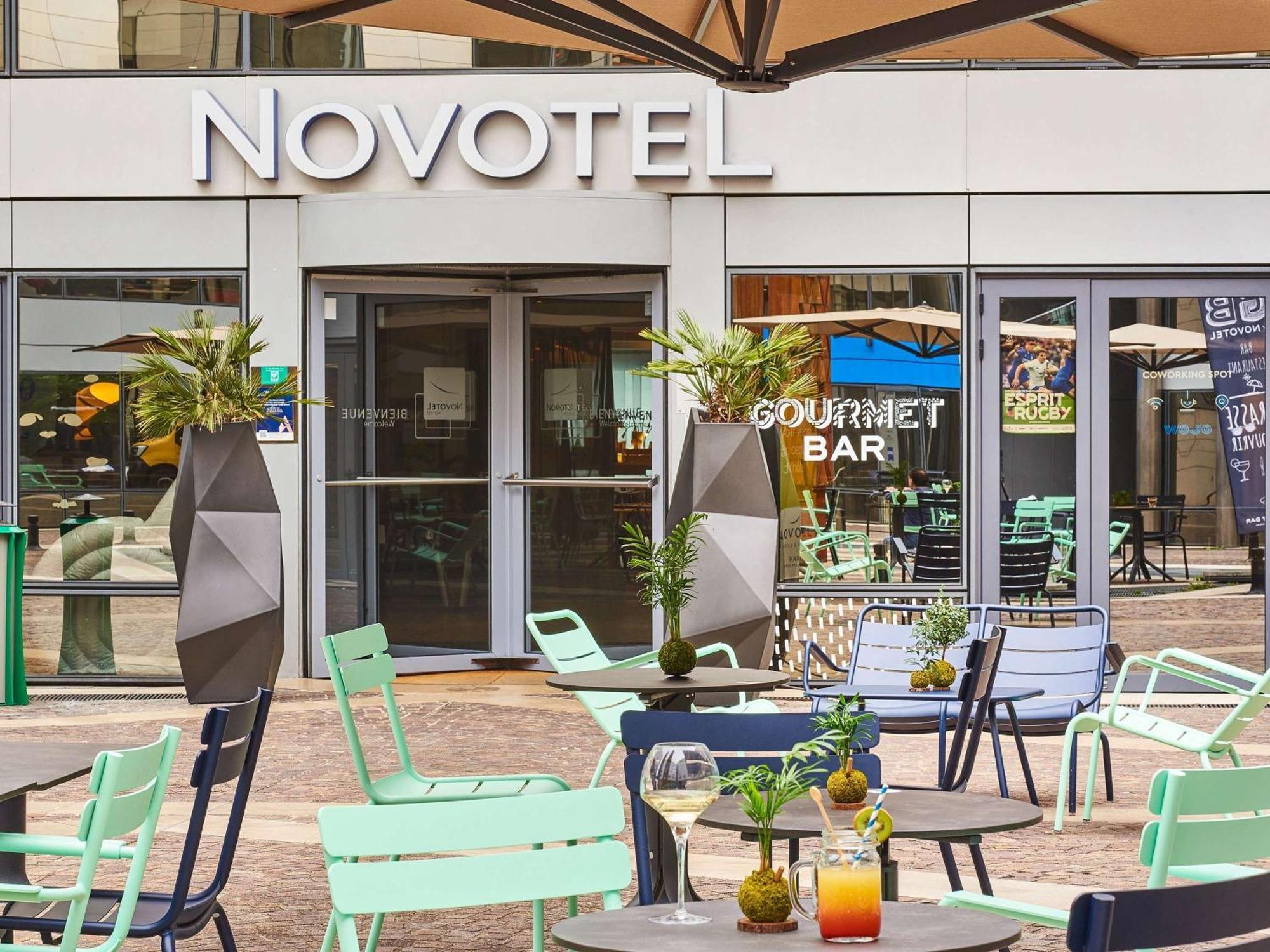 Novotel Paris Rueil Malmaison Екстериор снимка