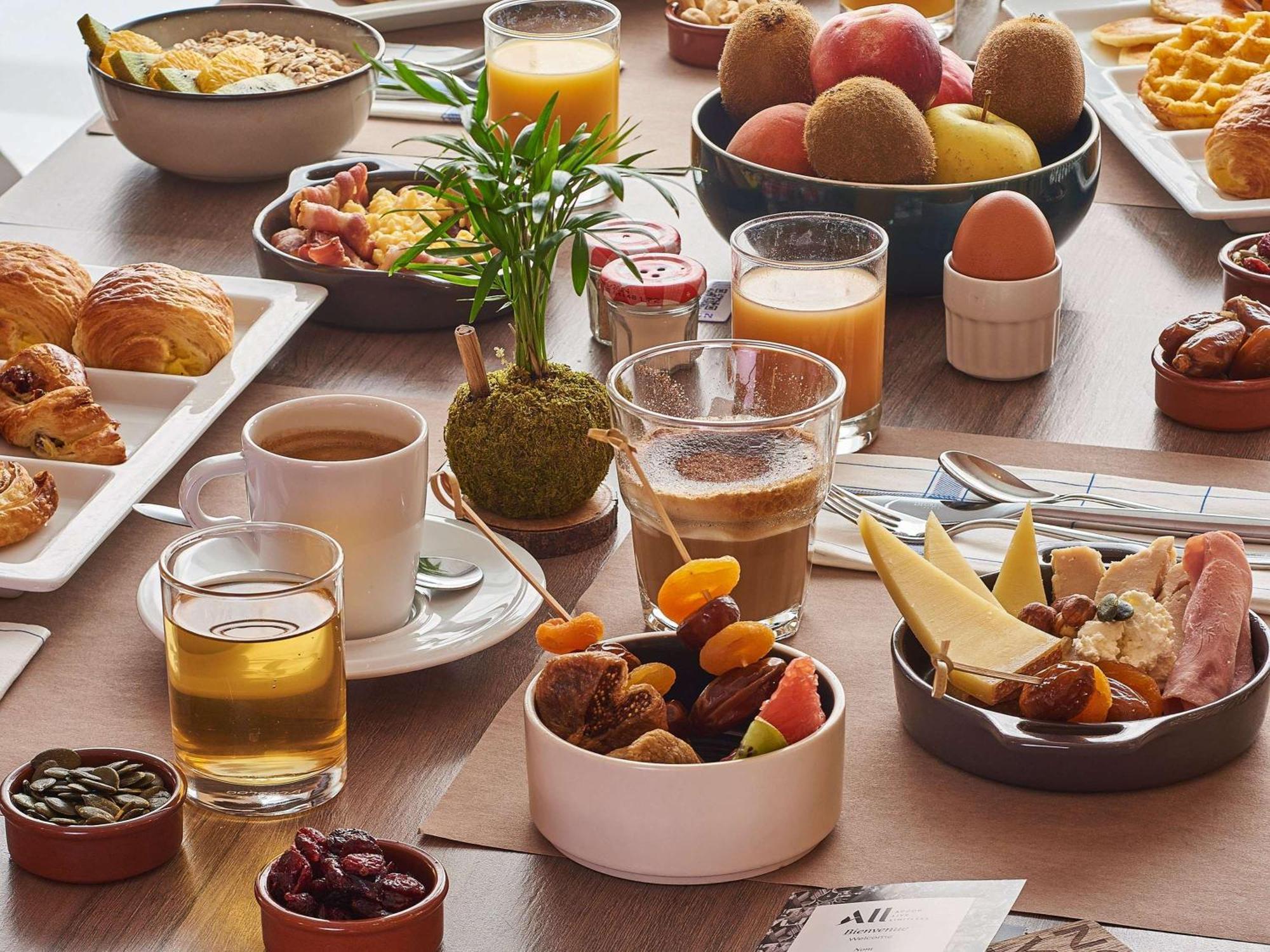 Novotel Paris Rueil Malmaison Екстериор снимка