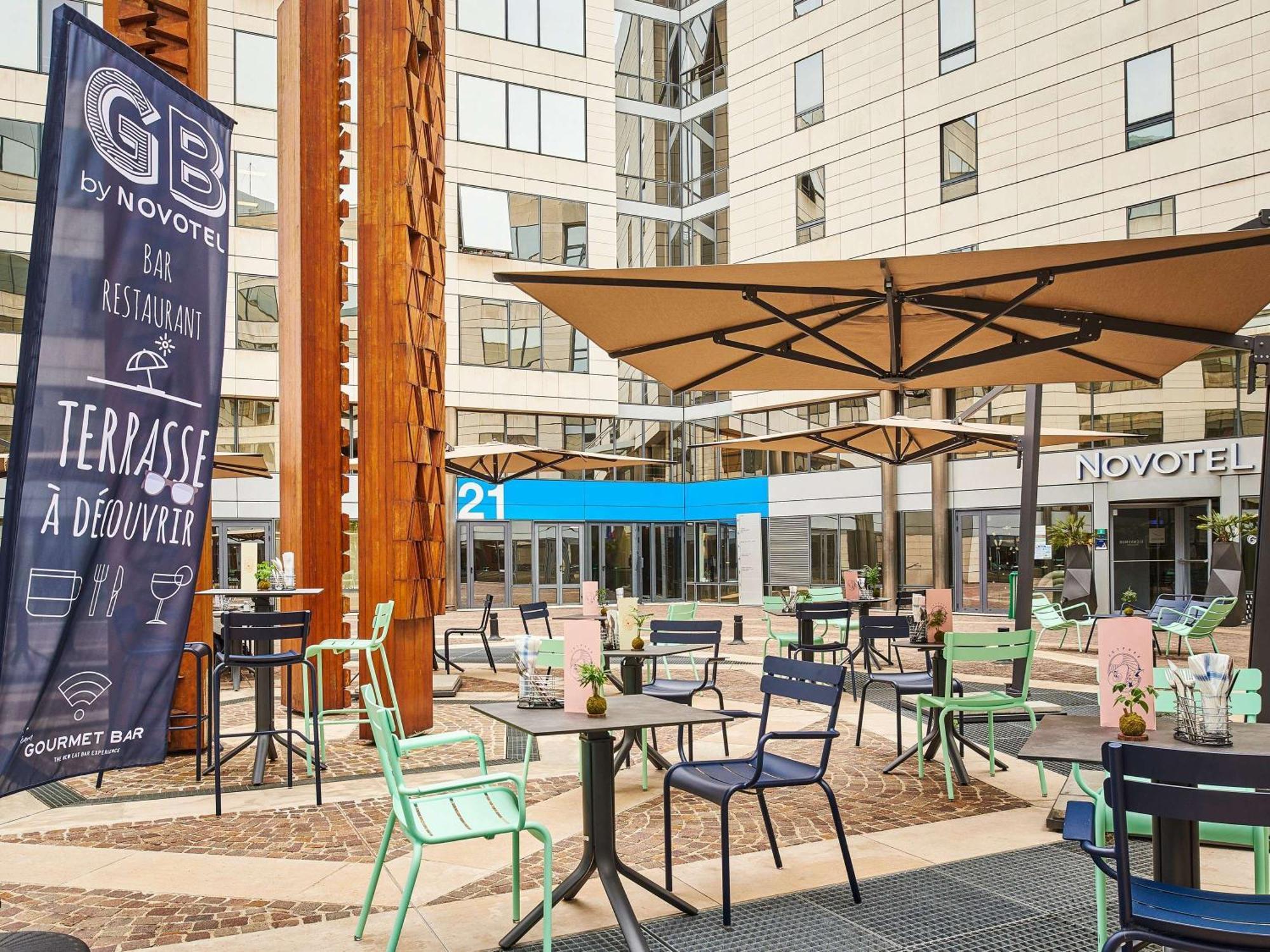 Novotel Paris Rueil Malmaison Екстериор снимка